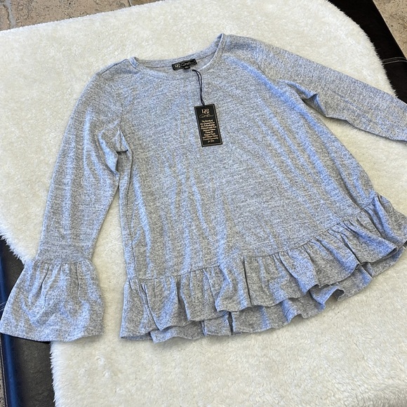 DG2 Diane Gilman Ruffle Hem Top 631-583 - Picture 3 of 8